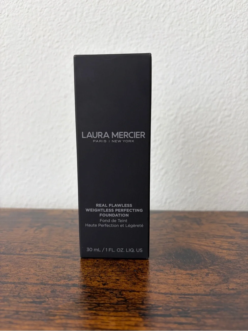 Laura Mercier Real Flawless Weightless Perfecting Waterproof Foundation 0N1